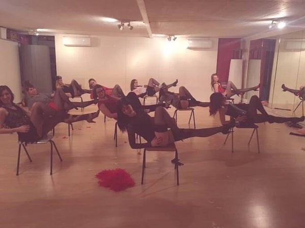 Burlesque chairdance in Aspe | La Romana