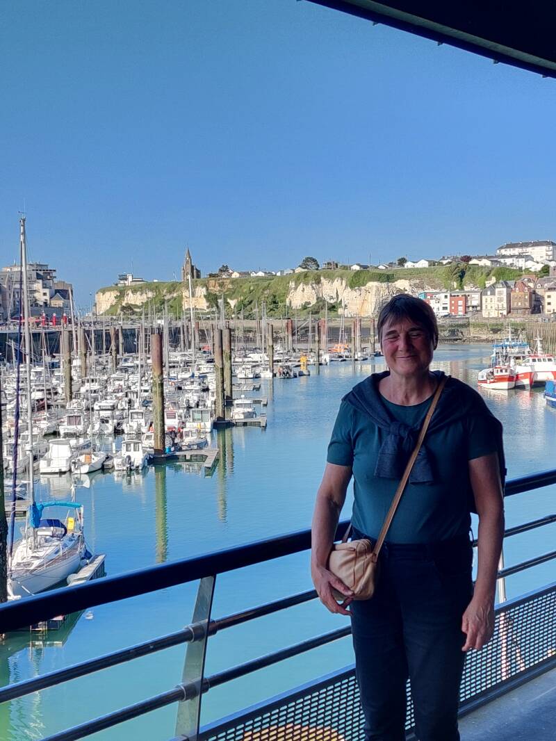 Lilian viser seværdigheder i Dieppe