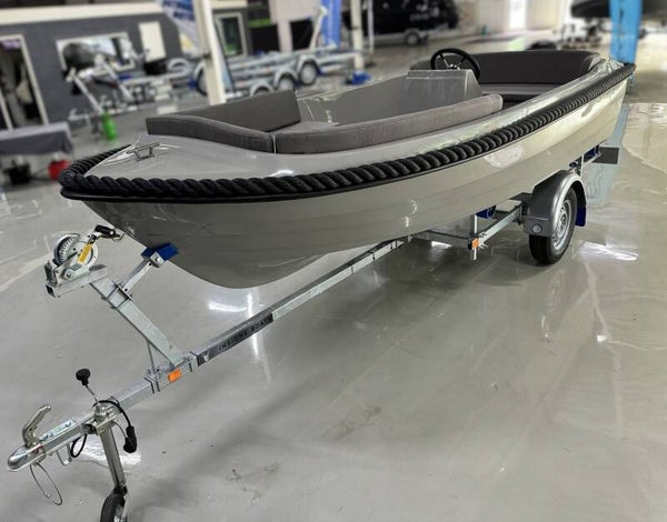 Gentle 435 Sloep/Console Vaarklaar incl. motor en trailer €8499,- Nieuw !!