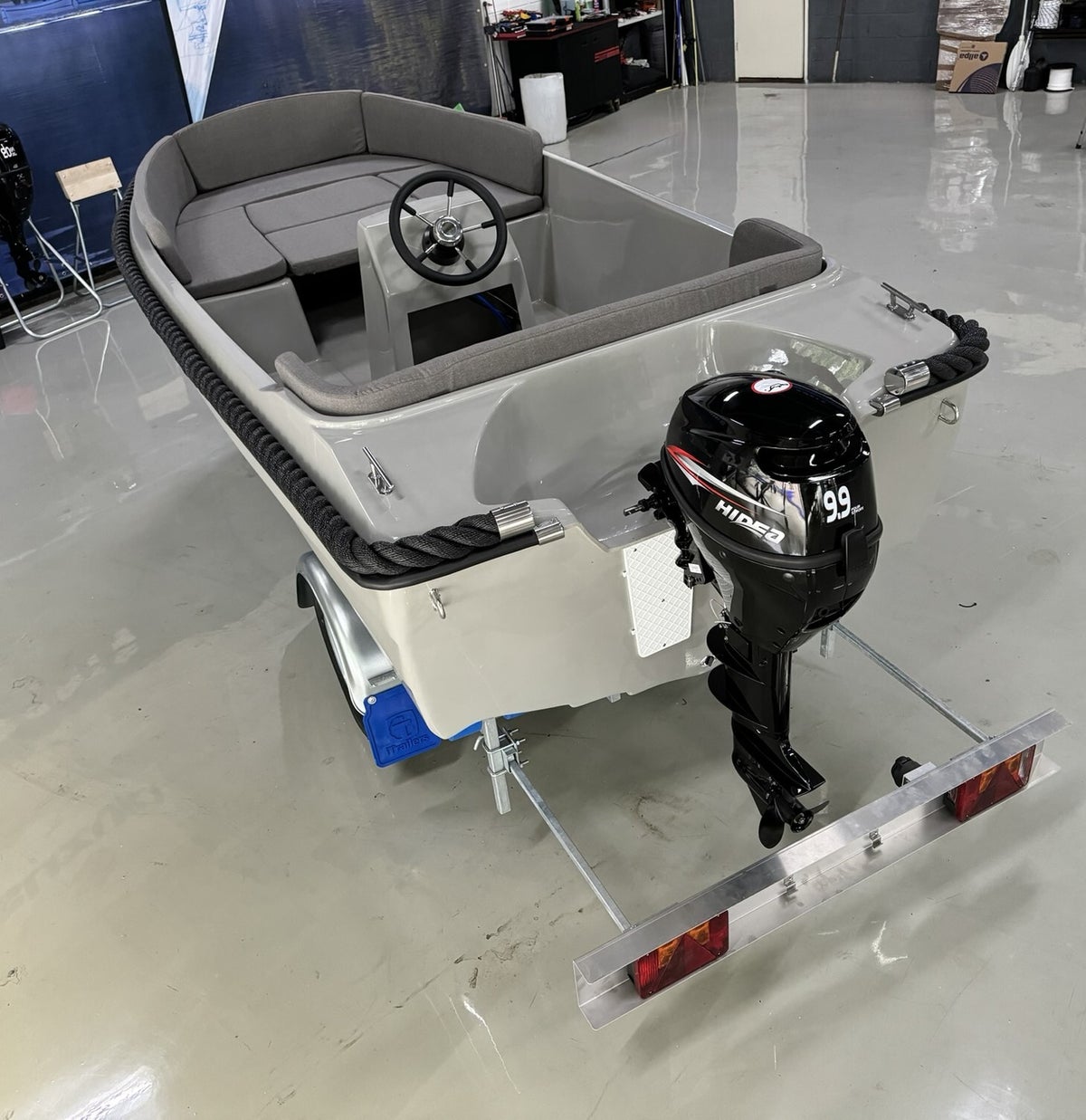 Gentle 435 Sloep/Console Vaarklaar Nieuw !! | insigne boats