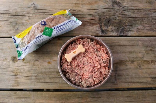 Q - Hond - Basismix met pens 500 gr. (rund en lam)