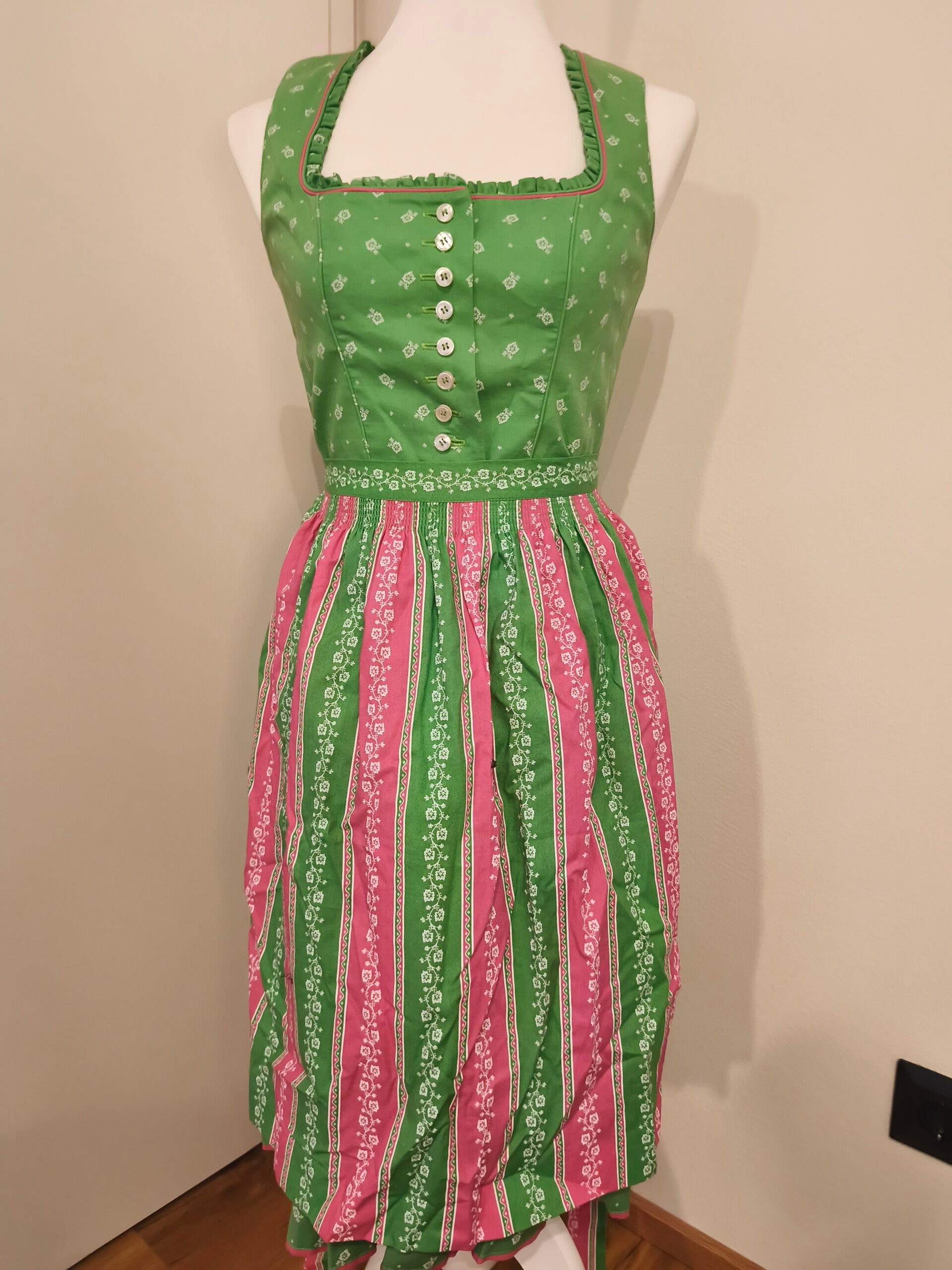 Dirndlkleid Größe S