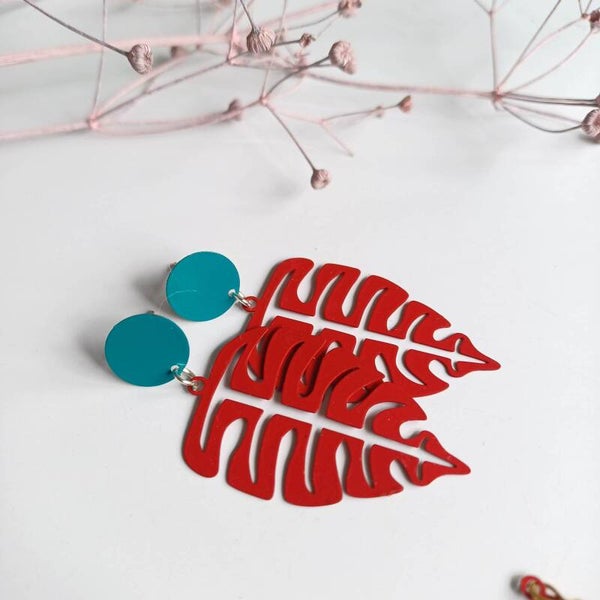 Blauw rode oorstekers