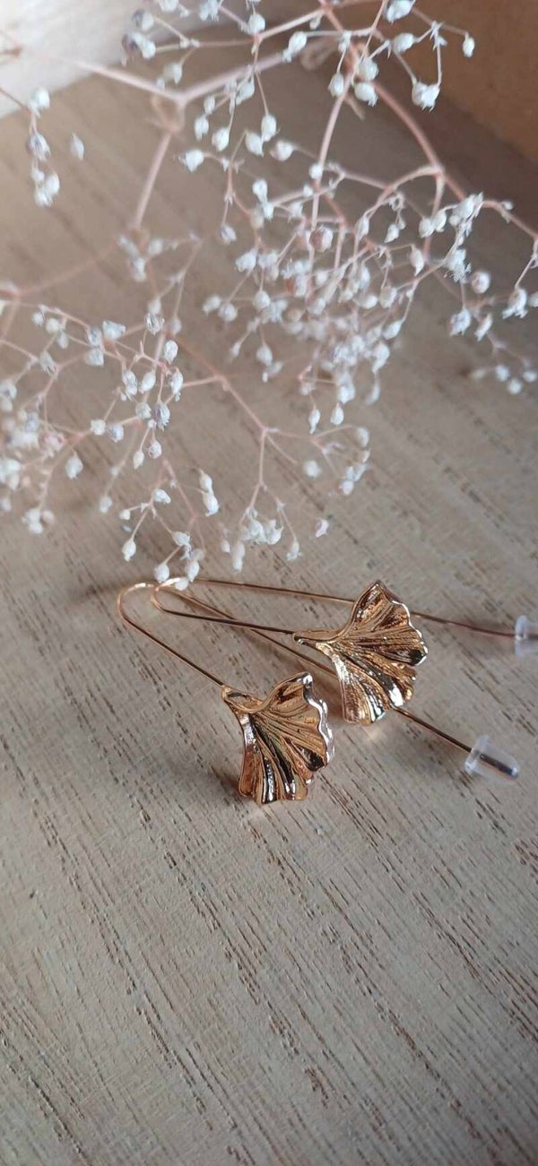 Goudkleurige blad oorhanger