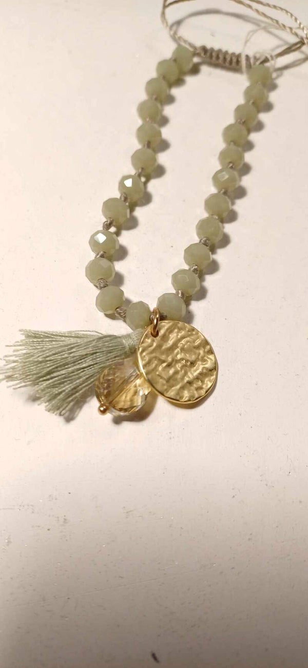 Groen grijze kralen armband