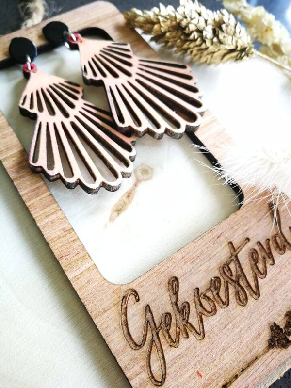Houten waaier oorbel