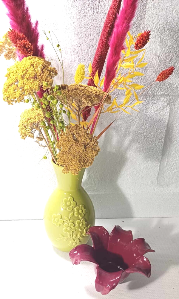 Fleurige vaas met theelicht