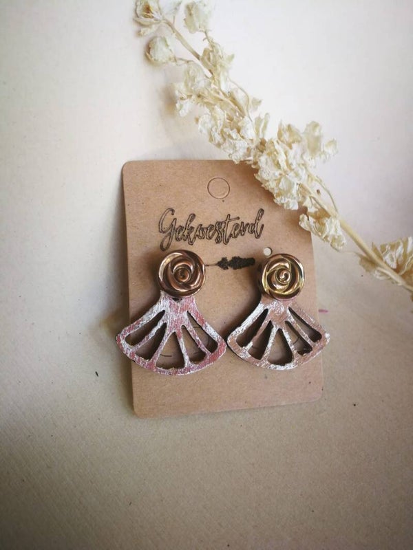 Originele handgemaakte oorstekers