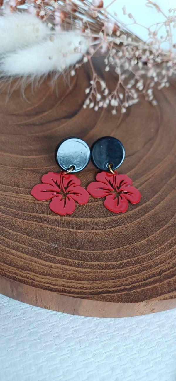 Rode bloem oorbellen