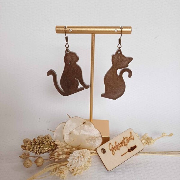 Zwarte oorhangers uit hars catlady