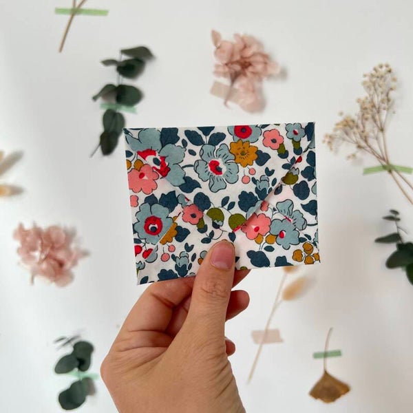 Enveloppe en liberty, betsy porcelaine