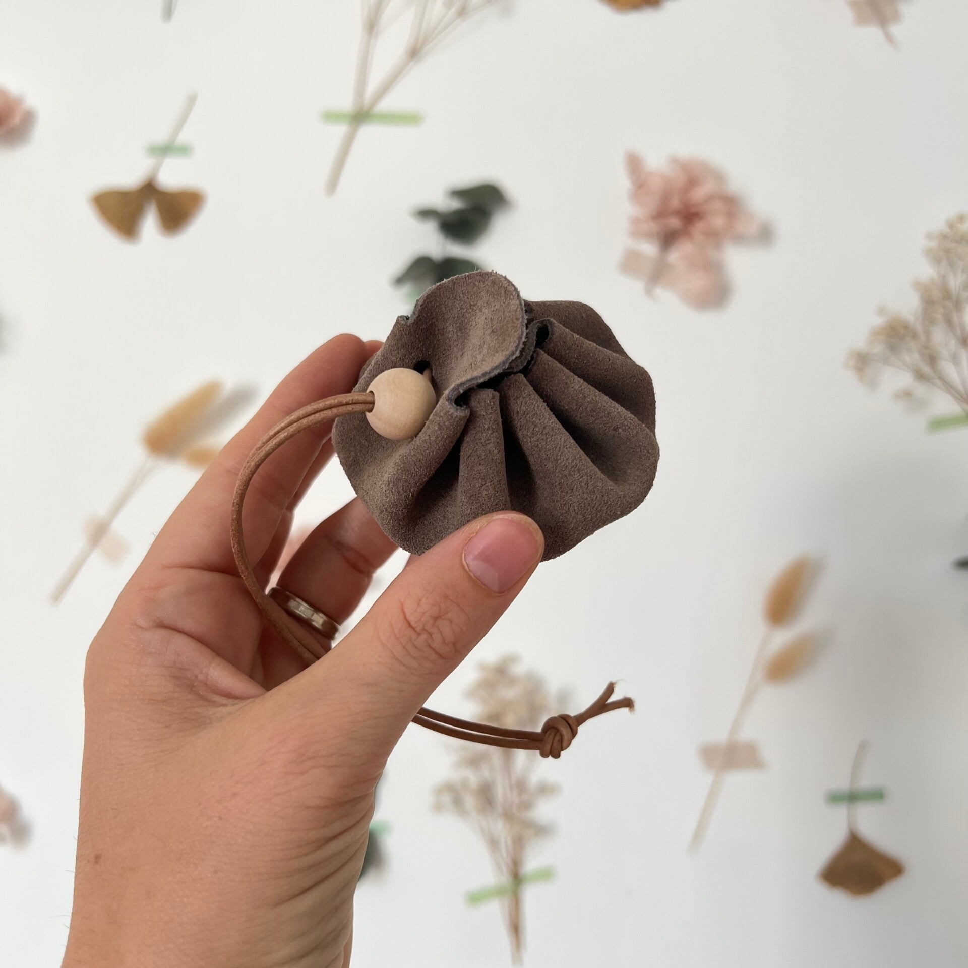 Pochette en cuir, taupe