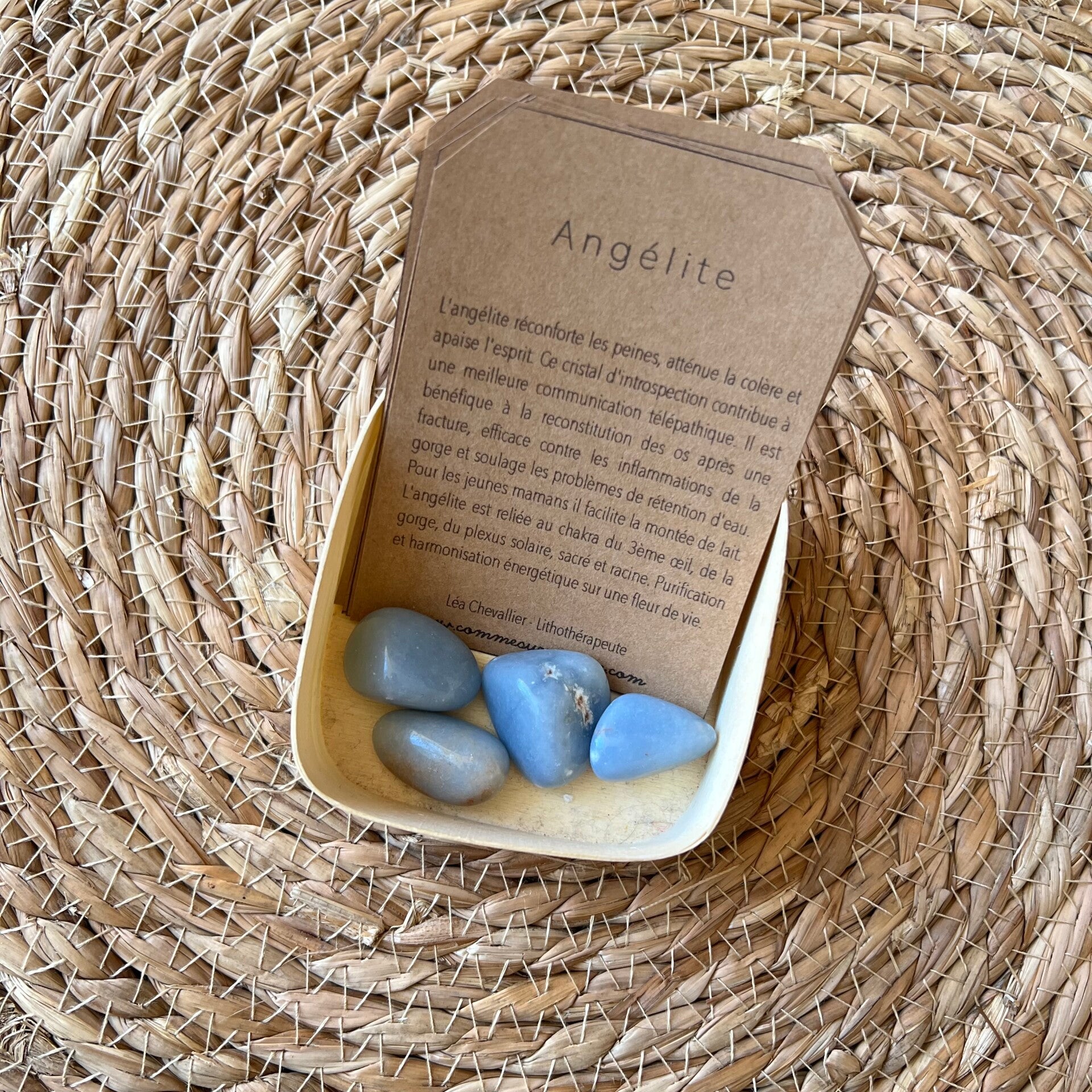 Angélite, pierre roulée