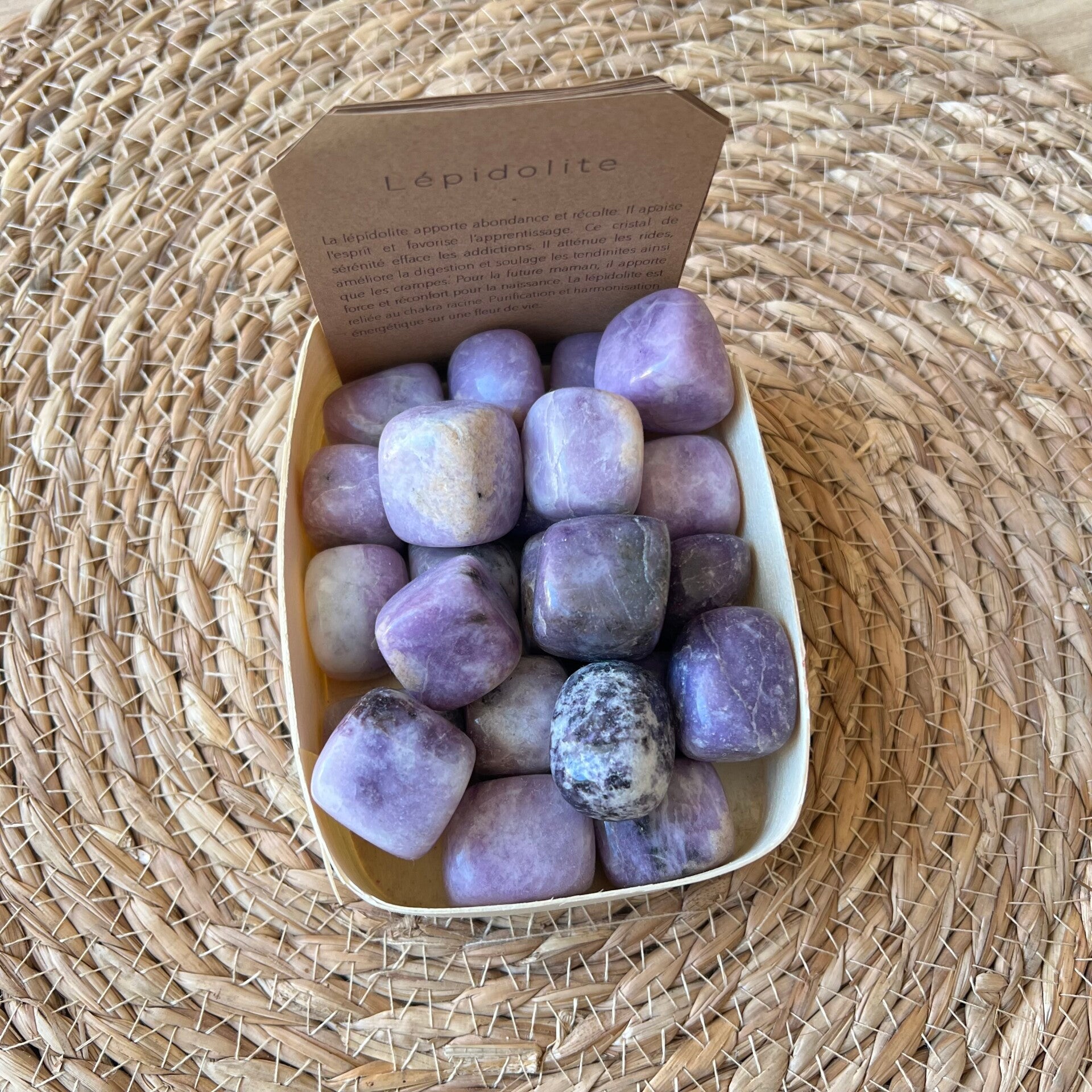 Lepidolite, pierre roulée