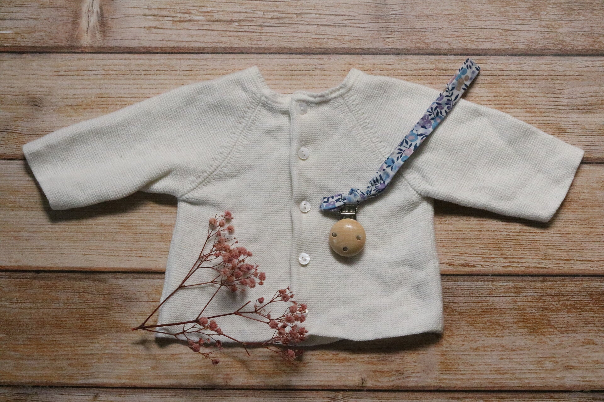 Attache tétine, wiltshire lilas