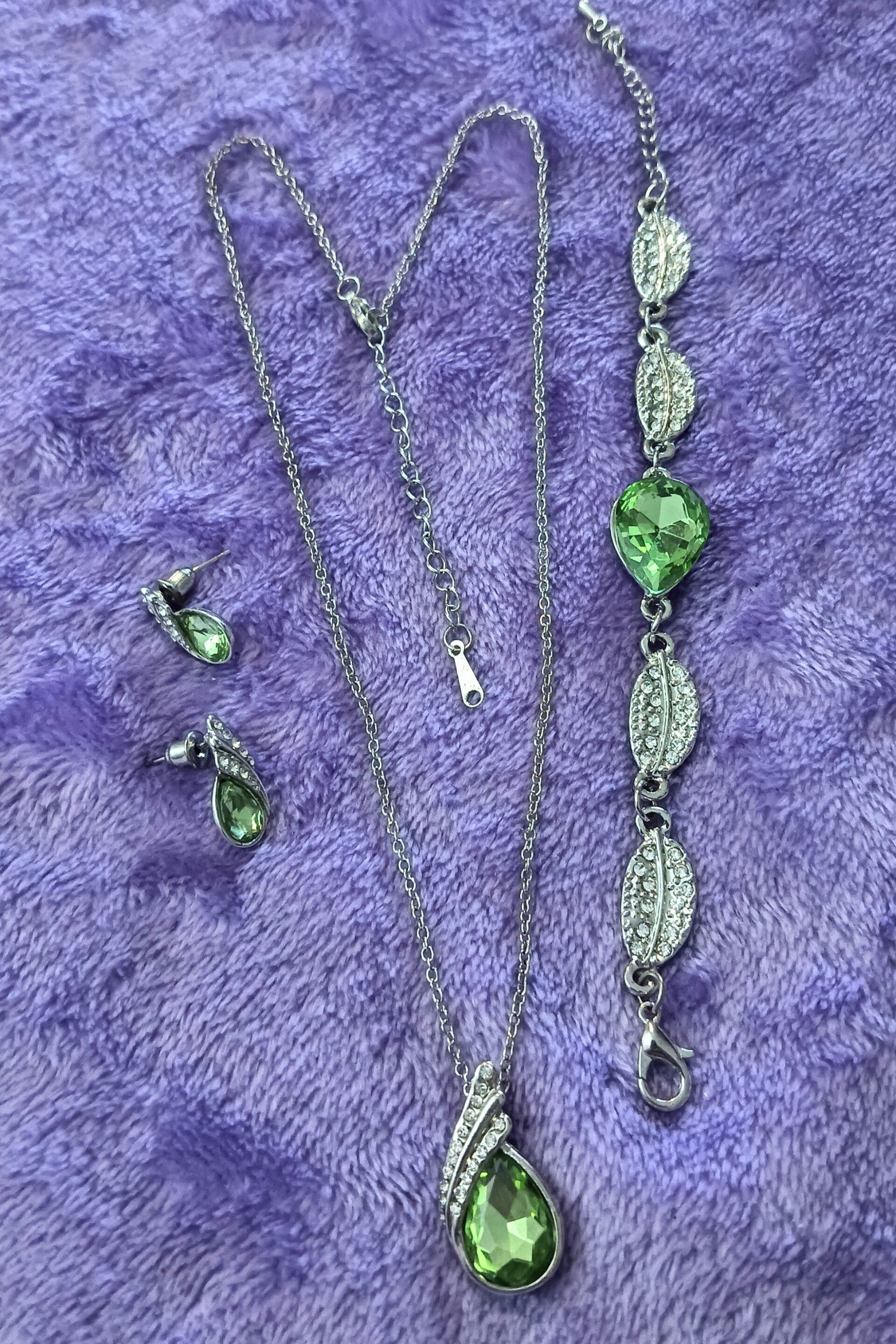 Conjunto de joyería Verde