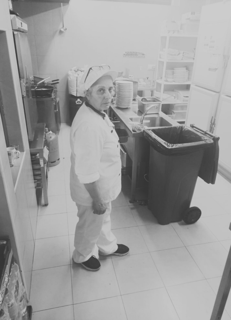 Carmen, cocinera
