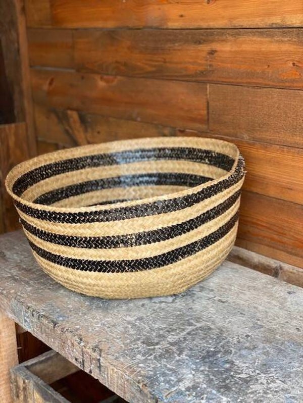 Mand zwart met strepen rond