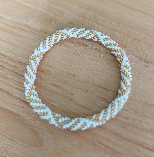 Nepalese Armband Wit/Goud
