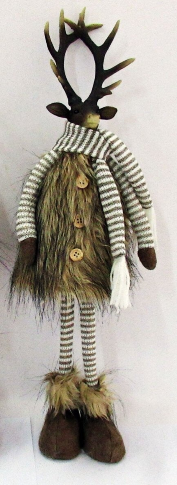 Figuur gemaakt van gemengd materiaal RENDIER