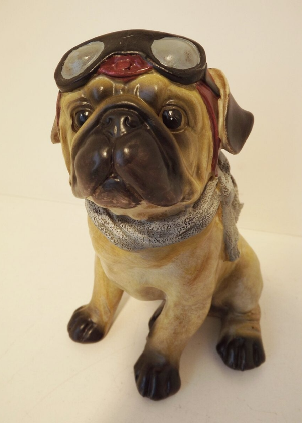 Polyresin Hondje met Helm