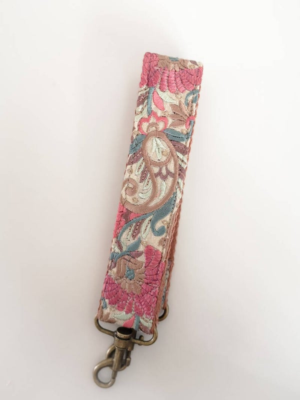 Wriststrap flowers 4