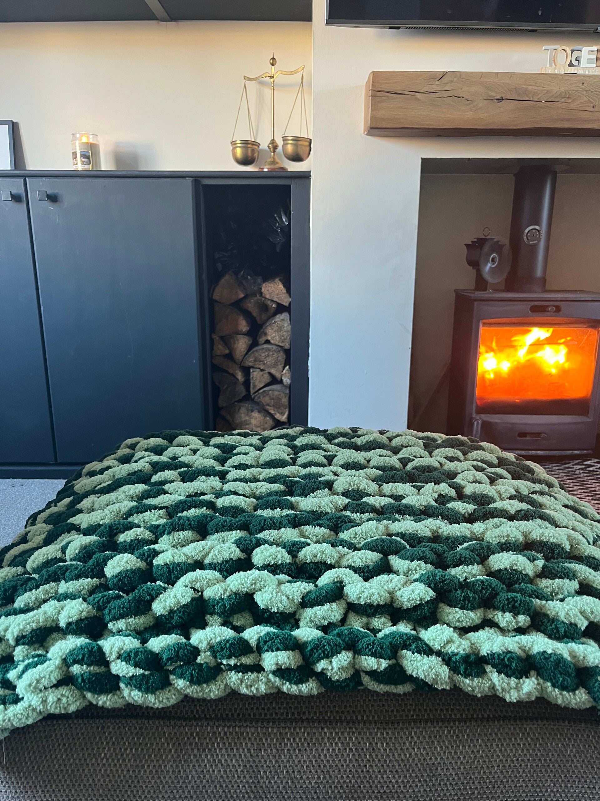 Green Two-Toned Chunky Decor Blanket