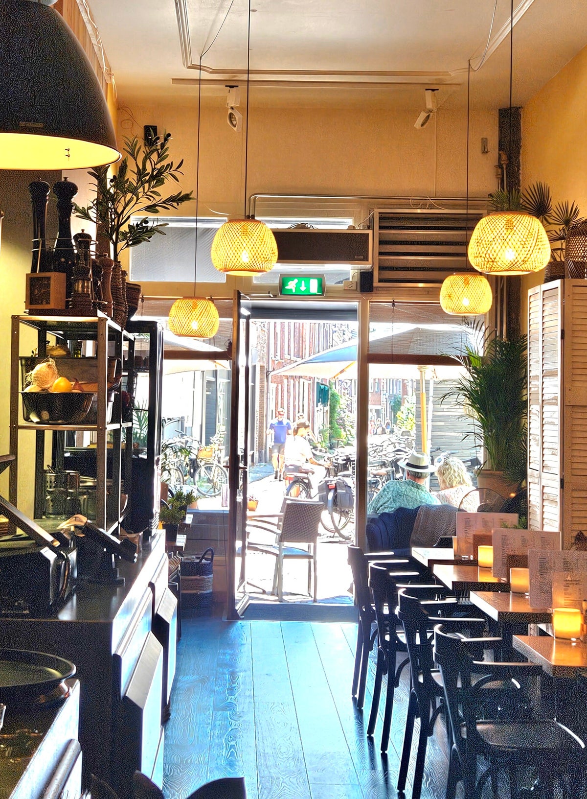 Cantine Cannes, Anegang 19 (Centrum)