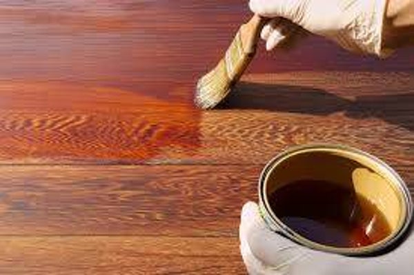 Vernice Lucida per superfici di Legno, Metallo, Piastrelle 500 ml