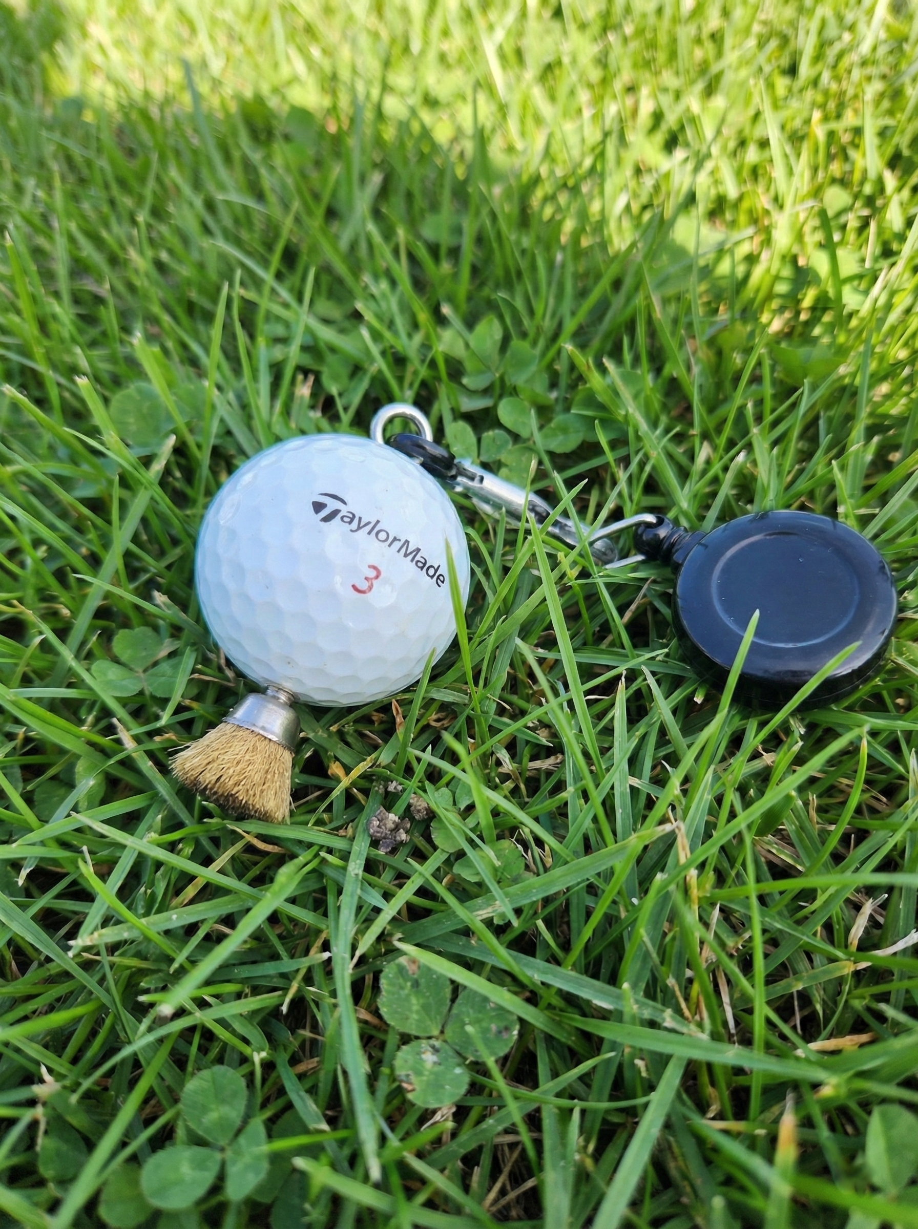 "The Eagle" golf ball club brush