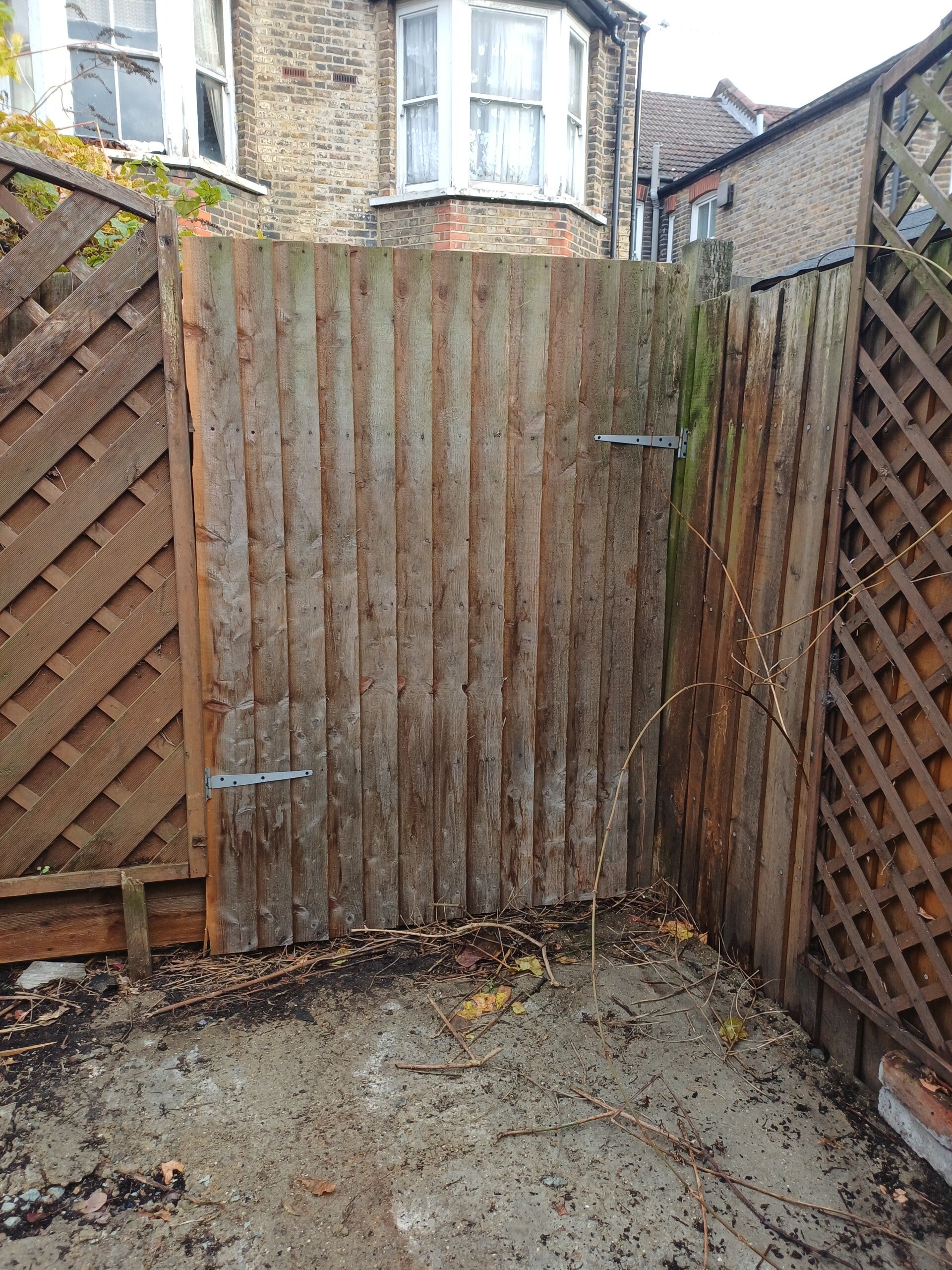 Washing machine installation service for Ukrainian community in London