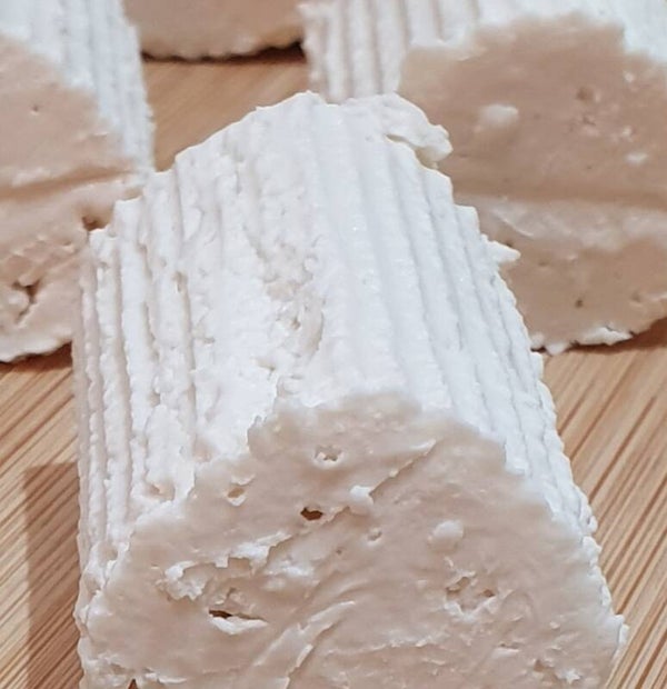 Garlic Cream Cheese Roulade (100g approx.)
