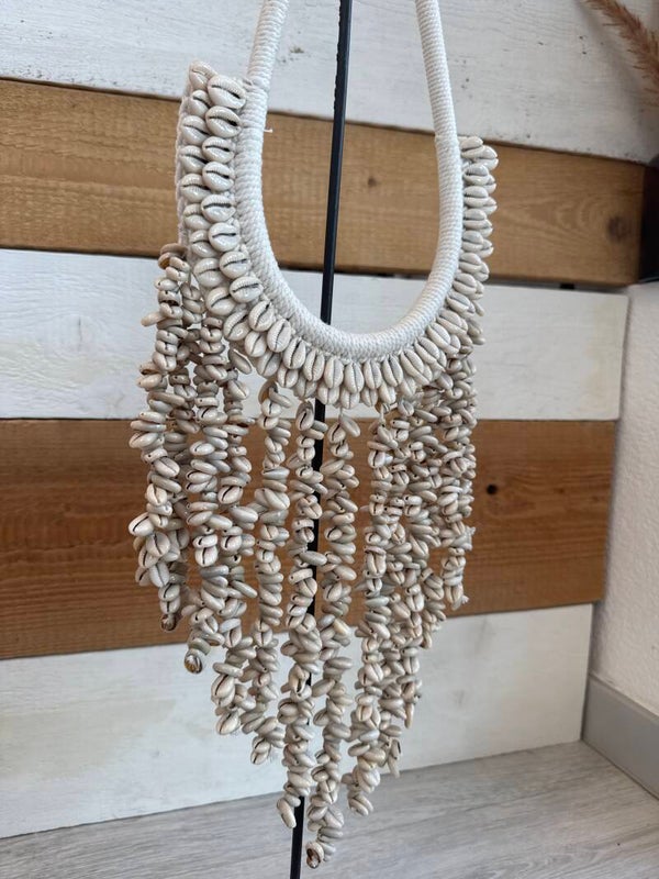 Sari – Kaskaden-Muschelkette aus Bali
