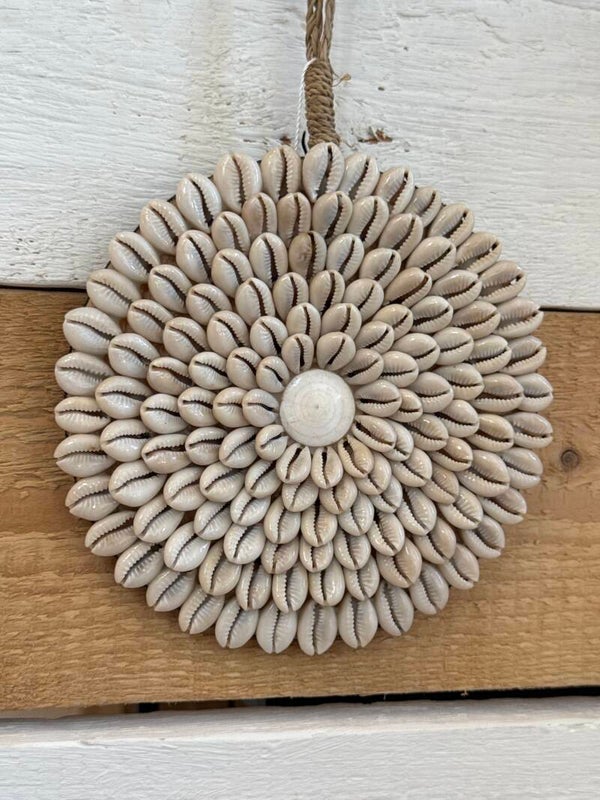 Suri Muschelmandala – Handgefertigte Wanddekoration aus Bali