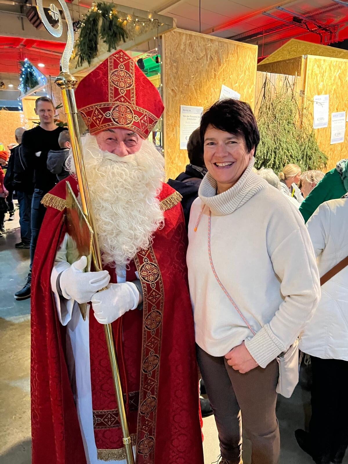 Sibylle Knott beim Weihnachtsmarkt von Berchtold's Busreisen