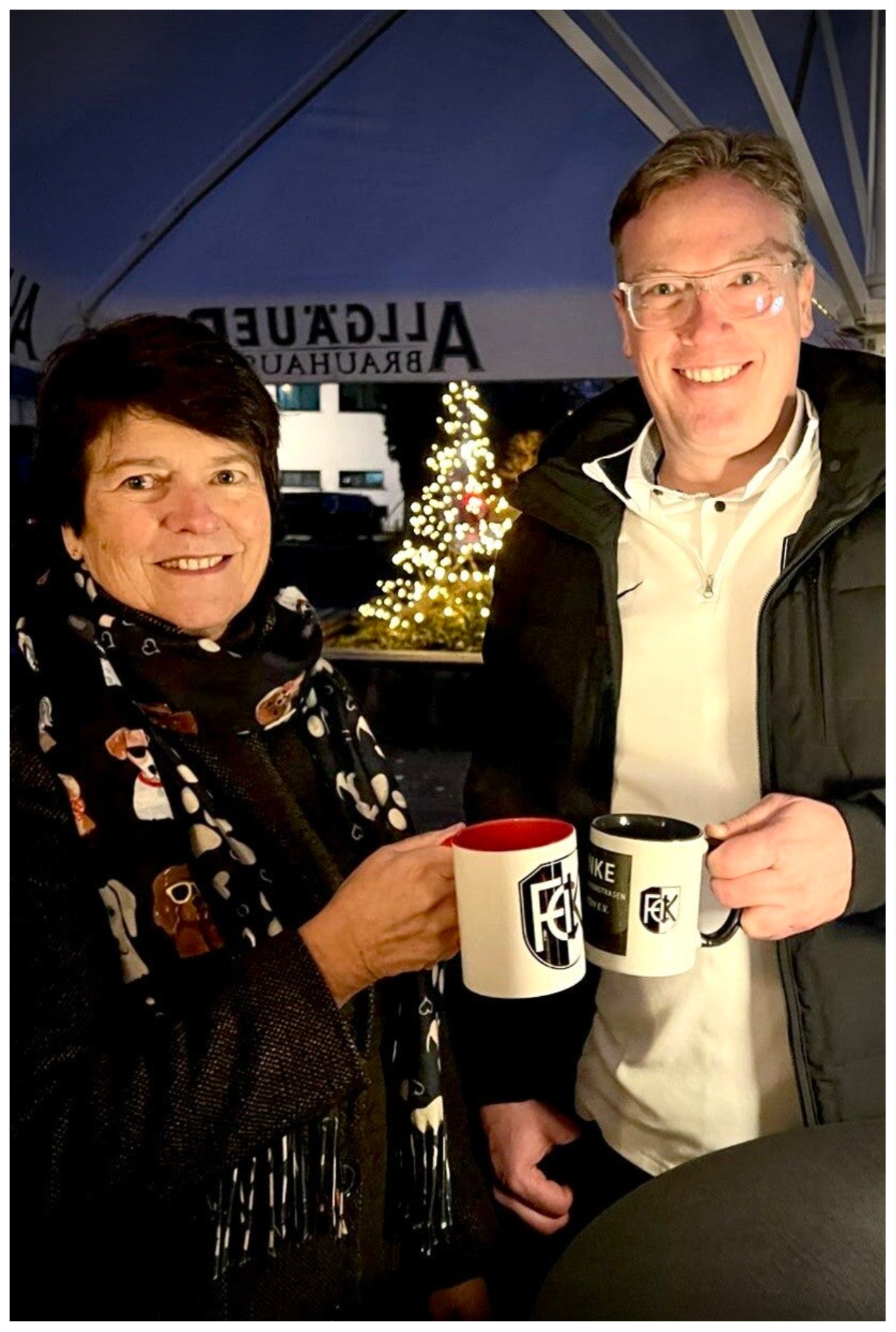 Stadträtin Sibylle Knott mit Christian Klug (Vorstand FC Kempten)