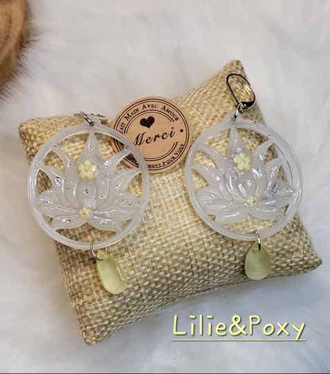 Les Boucles d'oreilles Lotus