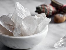 Bergkristal gebruikt bij meditatie voor zuivering en focus