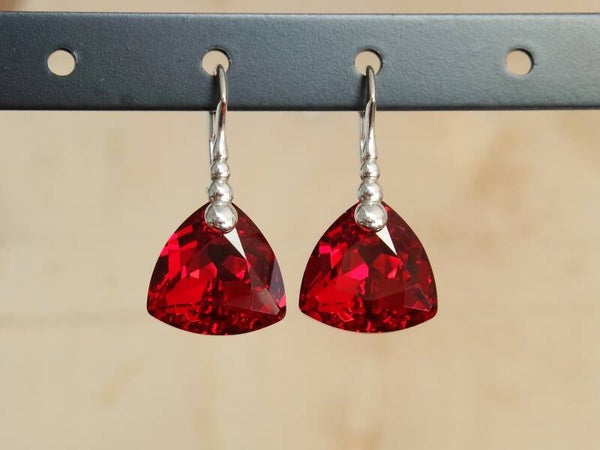 Light Siam Comet Oorbellen Driehoek, sterling zilver