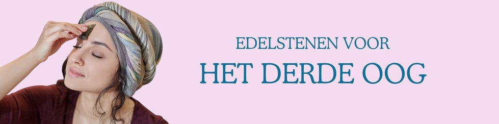 Edelstenen zoals sodaliet, lapis lazuli, amethist en labradoriet voor het openen van het derde oog chakra (Ajna)