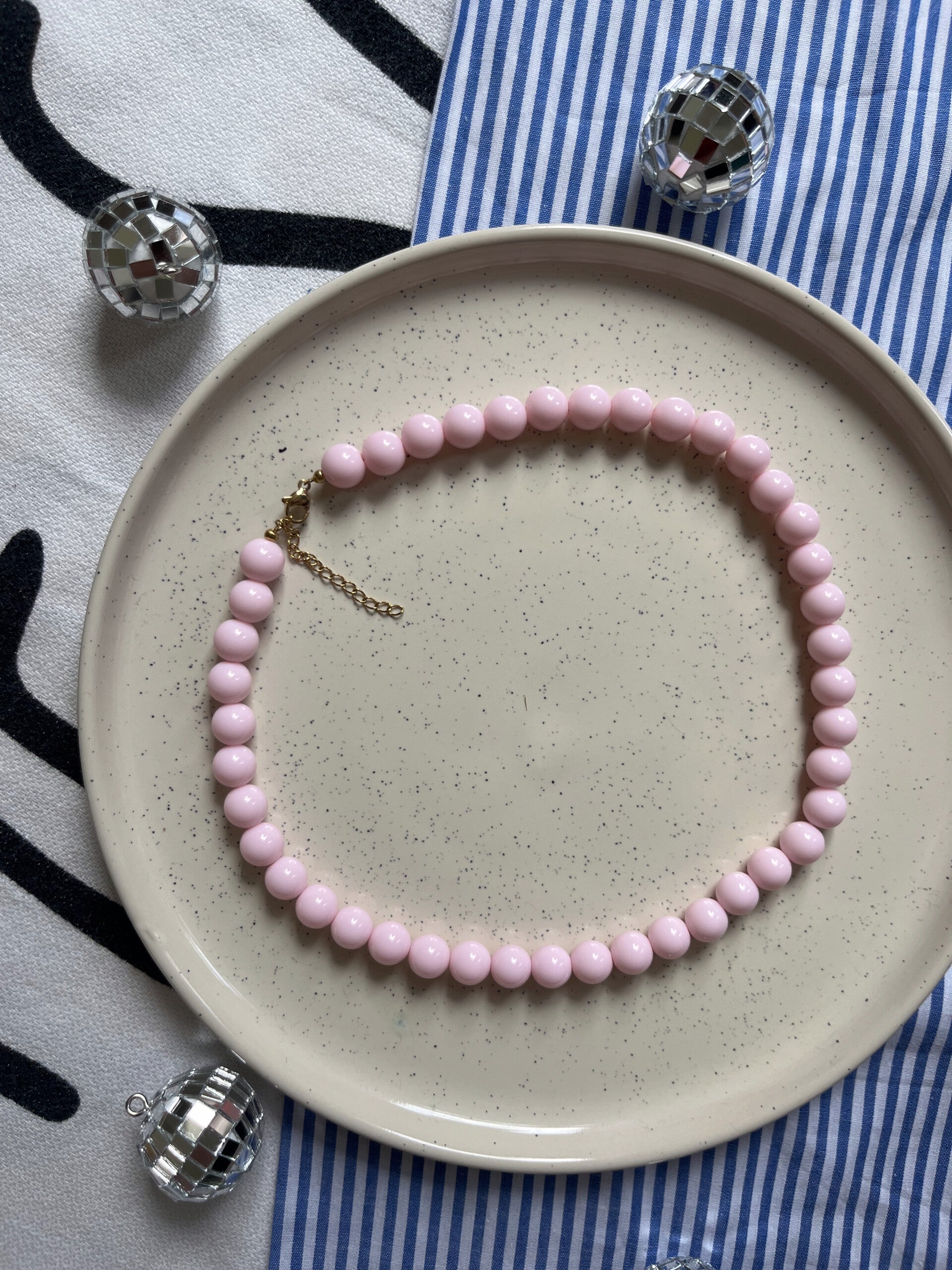 Olivia necklaces pink