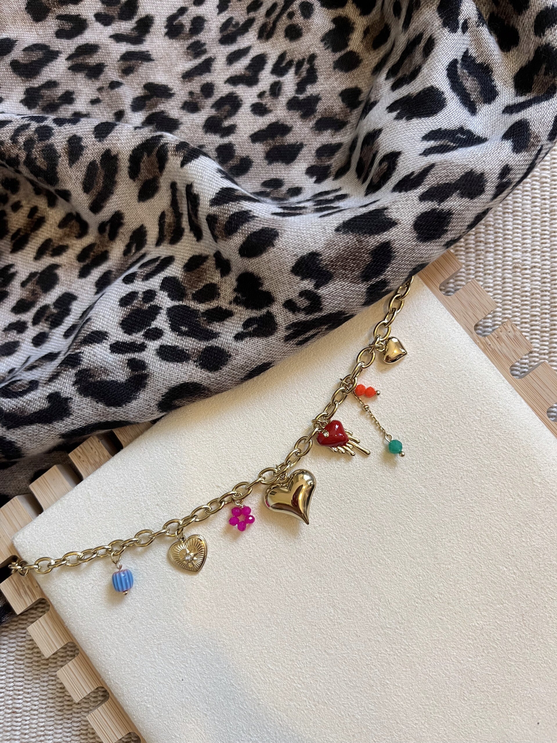 Dani necklaces gold