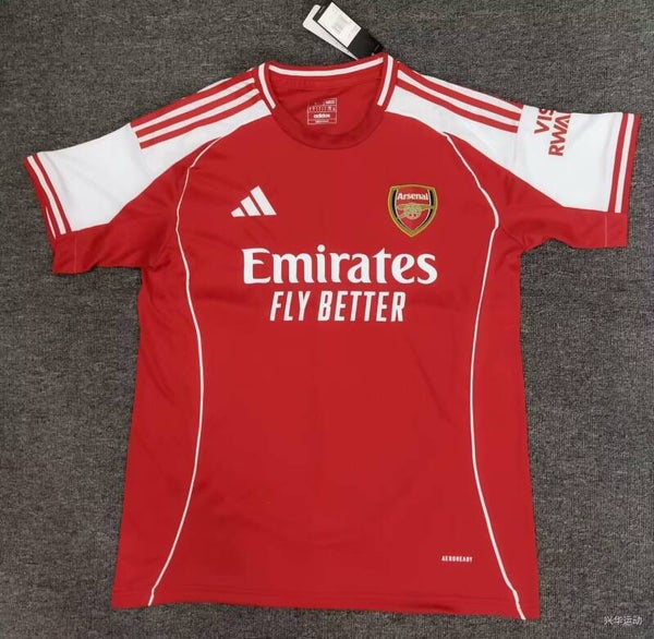 Arsenal F.C. Temporada 2025-2026/ Primera Camiseta