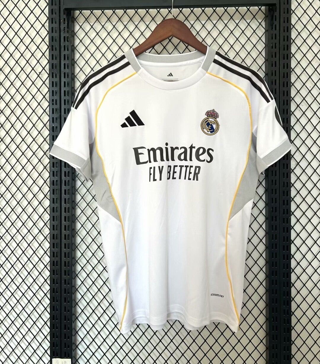 Real Madrid C.F. Temporada  2025-2026/ Primera Camiseta