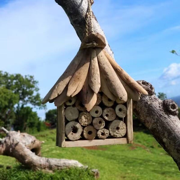 Bienen- & Insektenhäuschen aus recyceltem Treibholz – 2er-Set