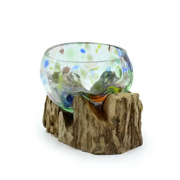 Kleine Schale aus Holz und geschmolzenem Glas