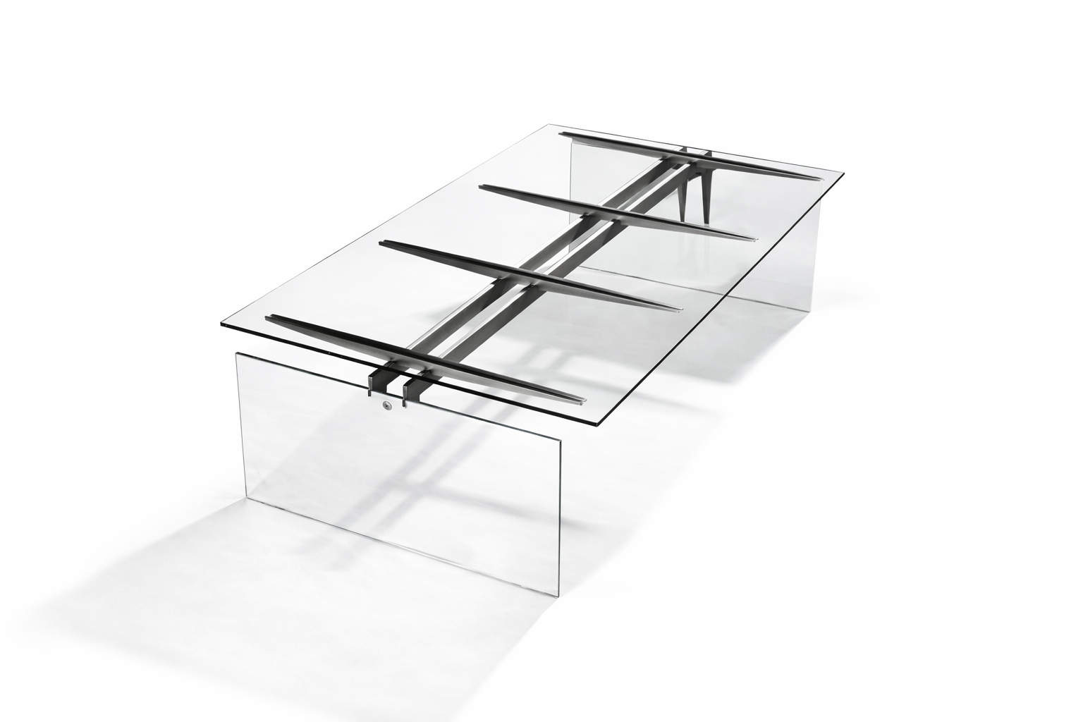 bord i stål og glass design og produksjon av bjerkdesign