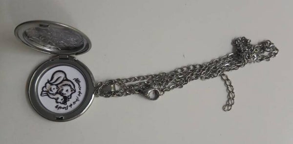 Médaillon avec collier