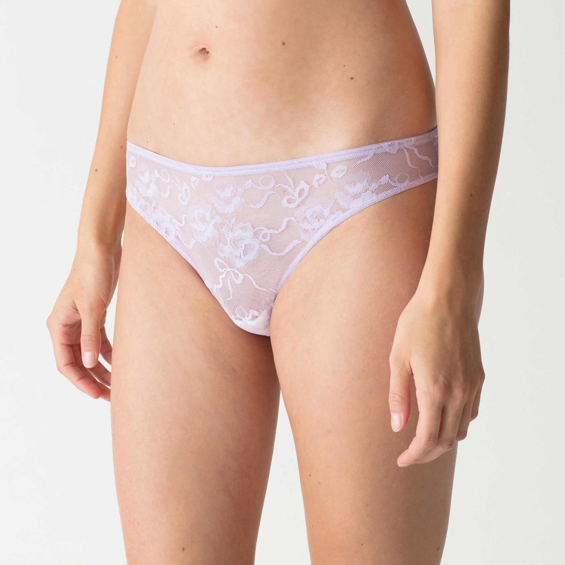 String Prima Donna Twist Take a Bow Lila