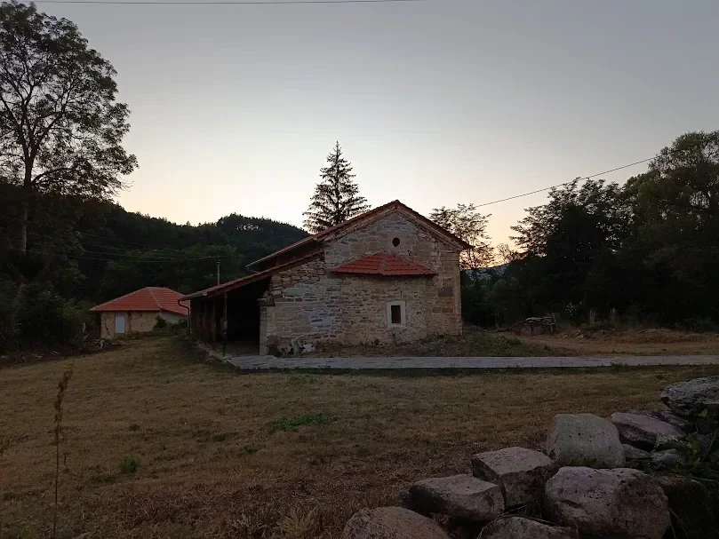 Crkva Svetog Đorđa u selu Slavinja na Staroj planini